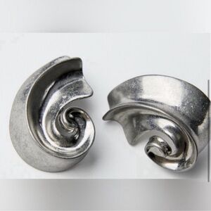 Silver semicircular earrings New